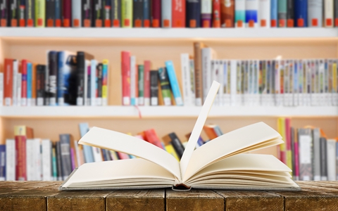 长江商学院emba学费贵吗？